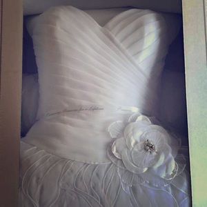 Size 4 wedding dress.